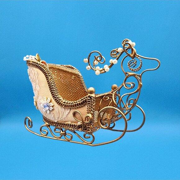 Victorian Reindeer Sleigh Ornament Gold Wire Lace Beaded Christmas Decor - Picture 4 of 11